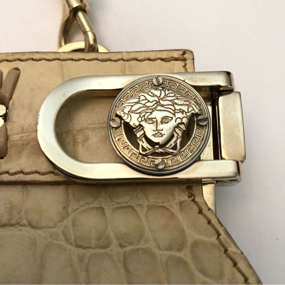 Versace Cream and Gold Textured Shoulder Bag - Picture 9 of 13
